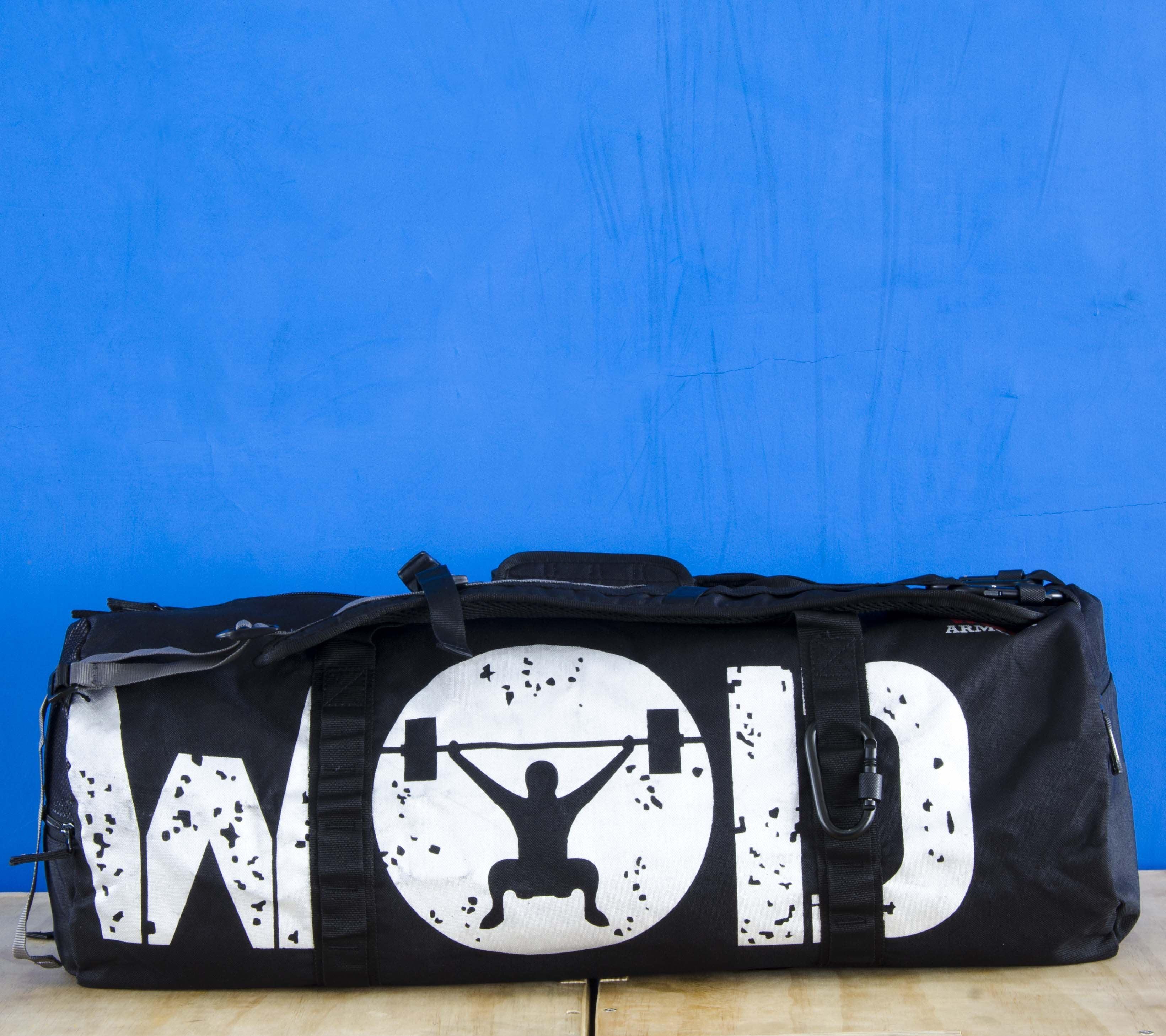Armour Gym and Travel Bag with carabiner - Image 14